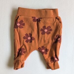 rise little earthling organic cotton blend floral joggers sweatpants 0-3 months